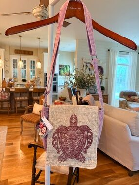 NWT EARTH DIVAS Lavender Canvas & Burlap Turtle Crossbody Bag.